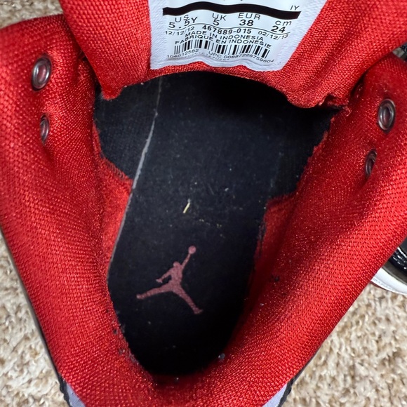 Jordan Kids Black and Red Sneakers - Picture 9 of 10